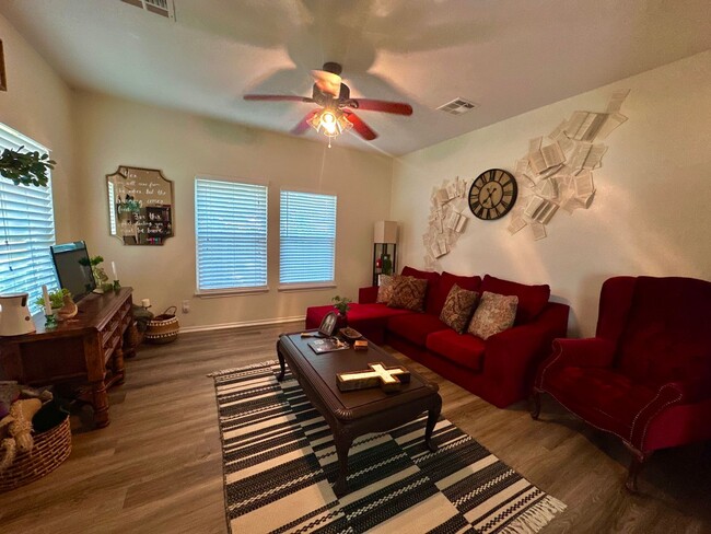 Photo - Charming 3/3 House in with Covered Parking...