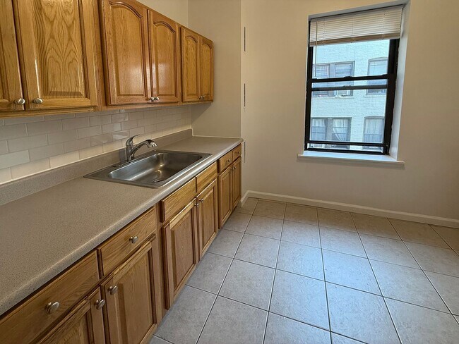 32-86-86 35th St