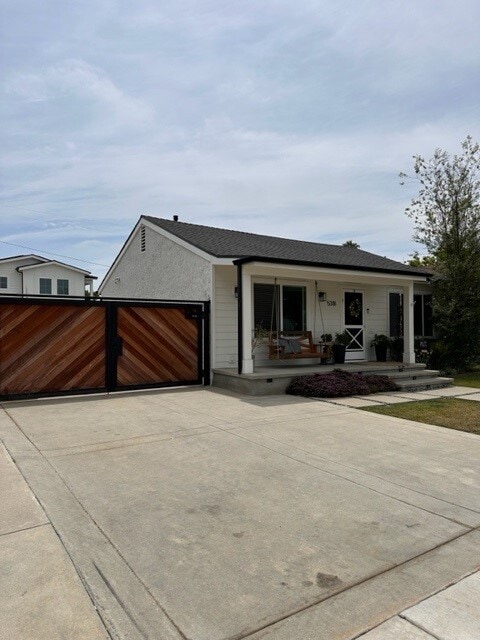 Photo - 5318 W 119th St