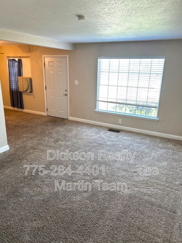 Photo - 1675 Harvard Wy