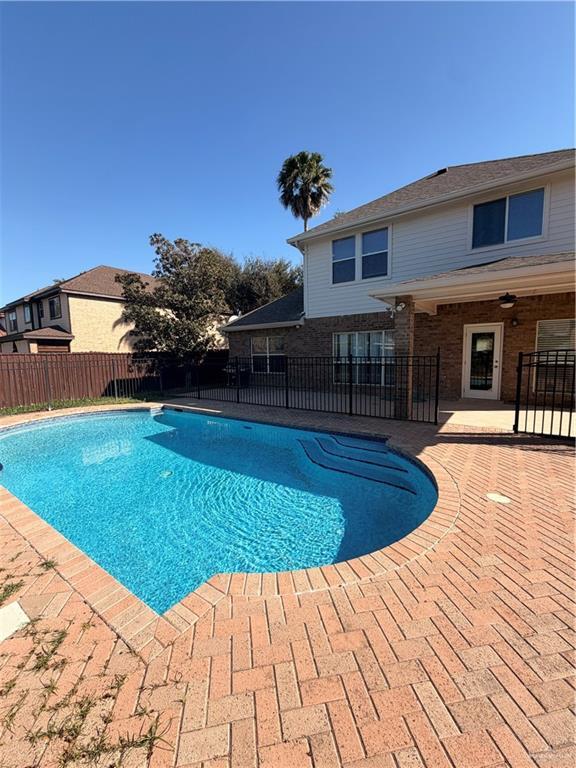 Photo - 12 E 28th St