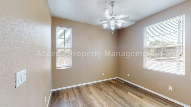 Photo - 1245 W Springer Dr