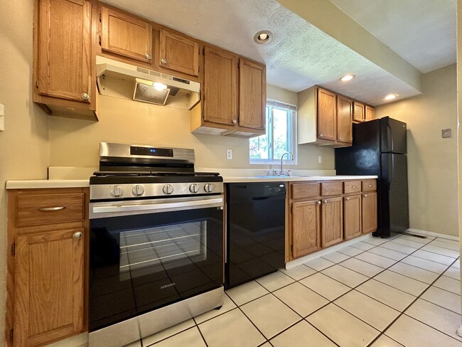 Photo - 6490 Almont Dr