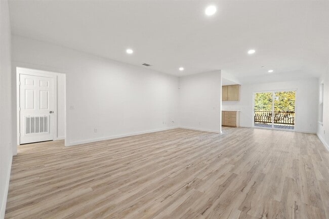 Photo - 85 Ridgewood Cir