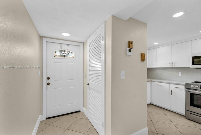 Photo - 681 S Hollybrook Dr Unit 109
