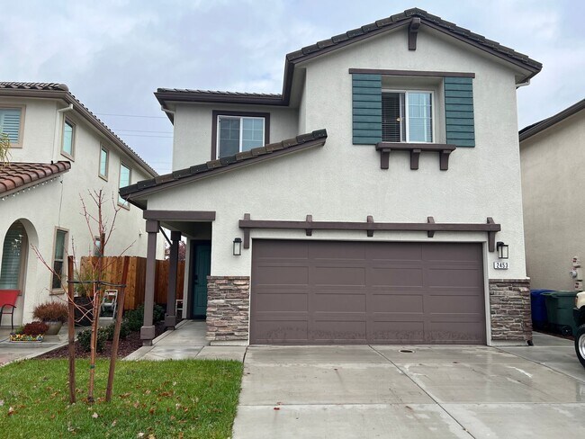 Photo - Nearly new 3-bedroom home in Village One n...