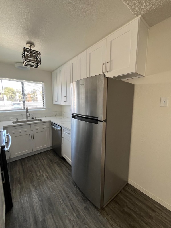 Photo - 530 Graves Ave