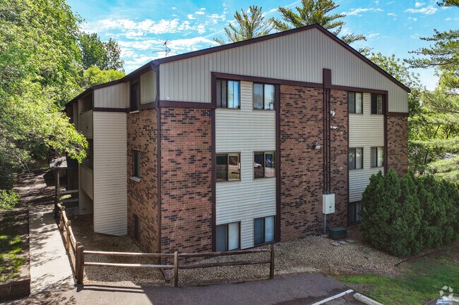 Summit Ave Apartments