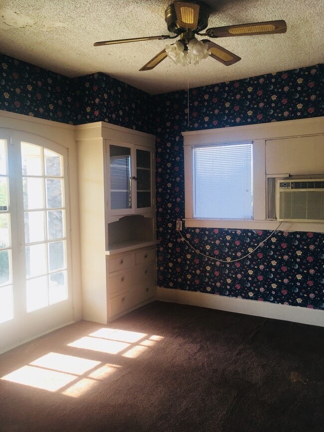 Photo - 2-Story Country home!