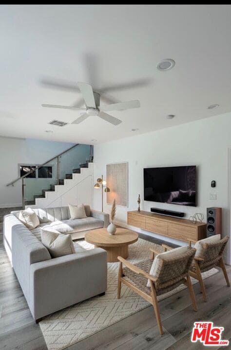 Photo - 2041 Linnington Ave