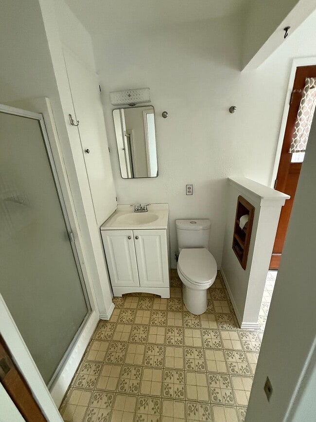 Photo - 561 Princeton Pl