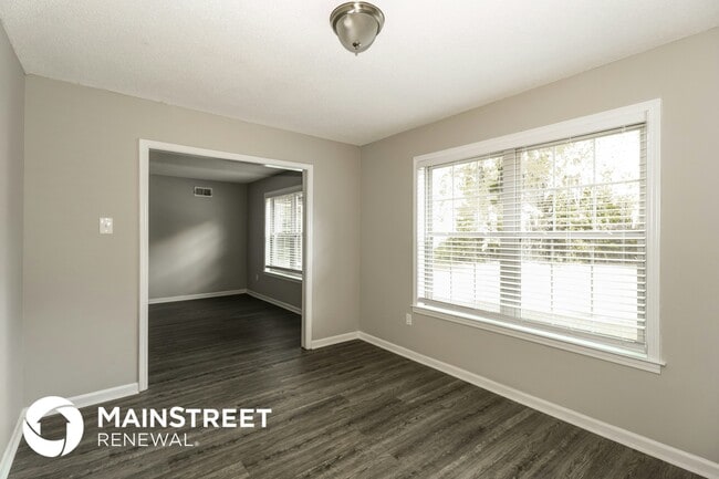 Photo - 2760 Welchlawn St
