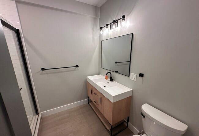 Photo - 16 Baker Ct Unit 1