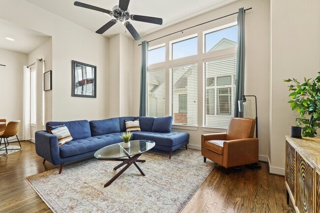 Building Photo - 4027 Tulane St