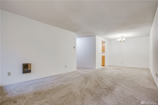 Photo - 13717 Linden Ave N