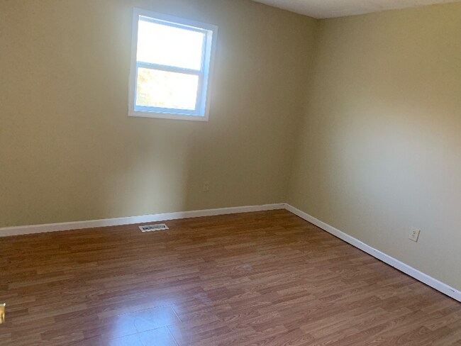 Photo - 121 Stanback Ln