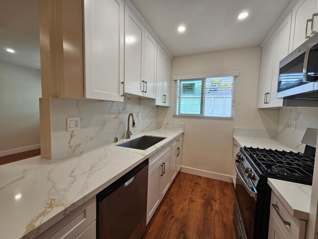 Photo - 561 E Orange Grove Ave Unit I