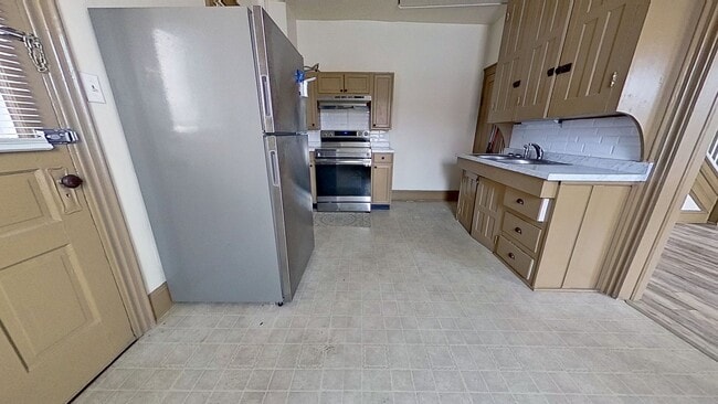 Photo - Spacious 3 Bedroom Duplex