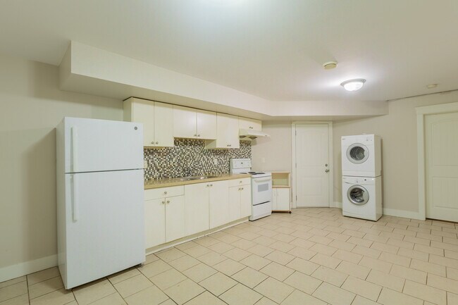 Photo - 14843-14863 63 Ave