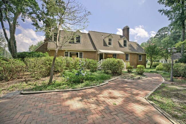 Photo - Call Victoria Jenkins at (757)525-7157 for more information