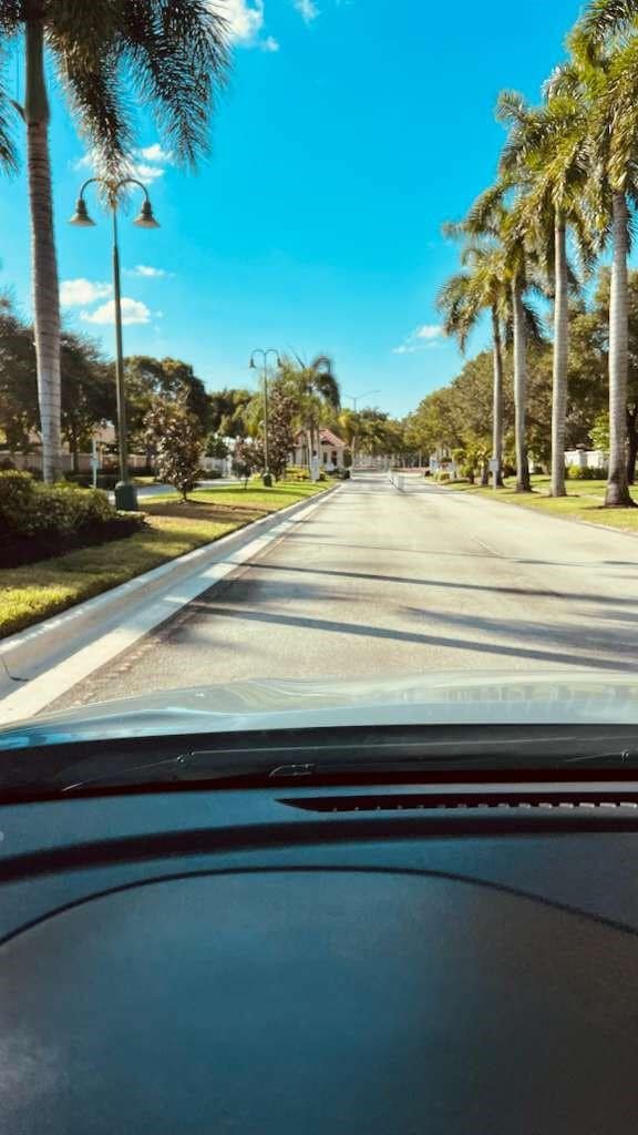 Building Photo - 4735 SW 14th St