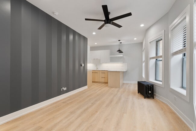 Photo - 7736 N Eastlake Terrace Unit 3W
