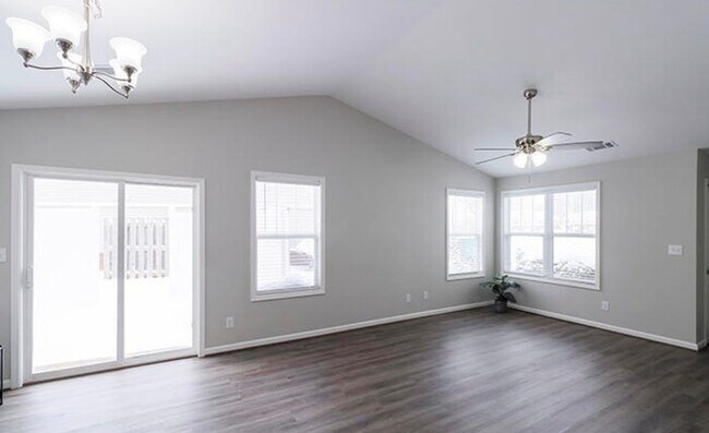 Photo - 2BR/2BA Patio Home for Rent w/Garage in Okolona!