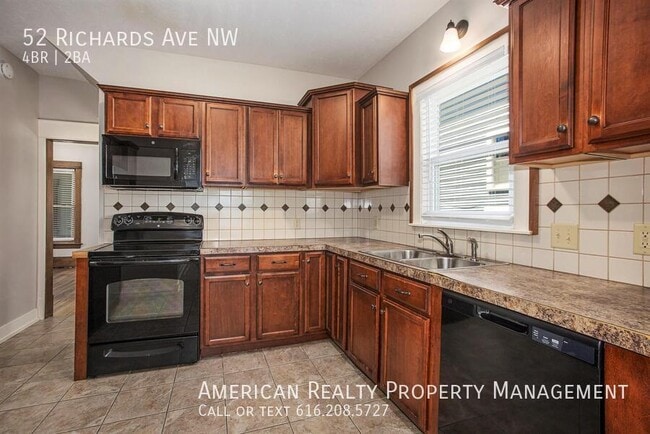 Photo - 52 Richards Ave NW