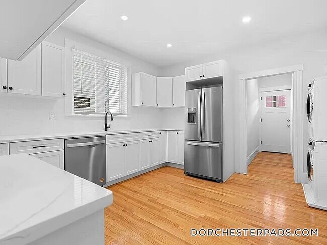 Photo - 79 Sydney St Unit 1