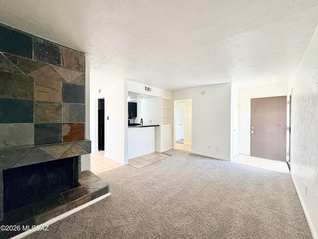 1620 N Wilmot Rd Unit D265