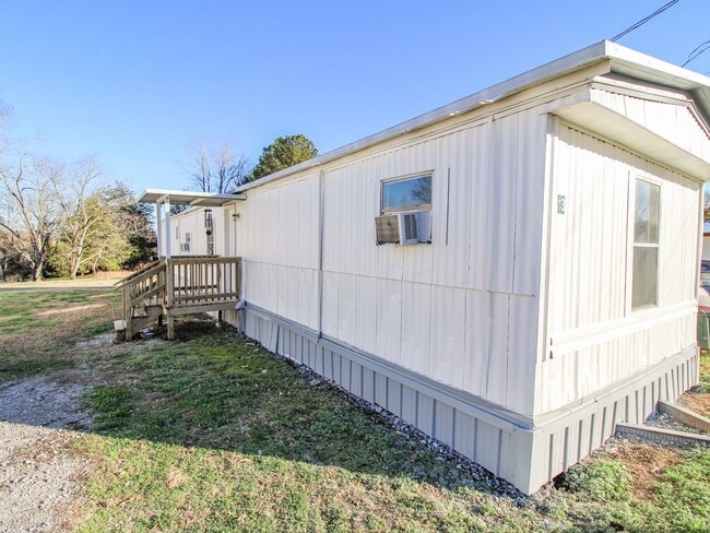 Photo - Close to downtown Pulaski!