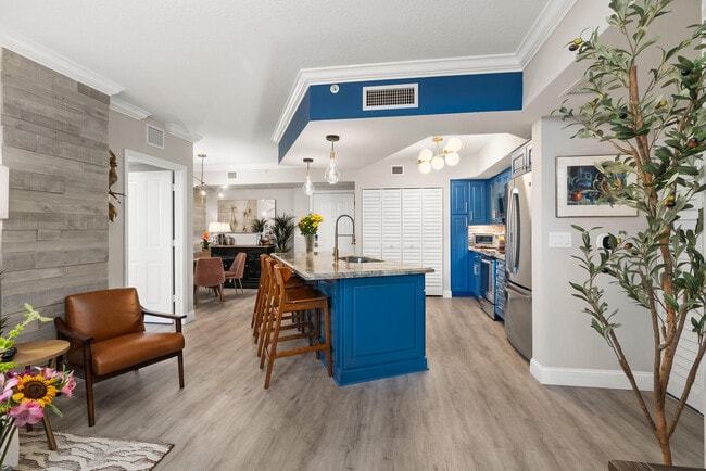 Photo - 600 S Dixie Hwy Unidad 544