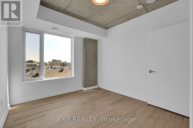 Photo - 36 Robinson Ave