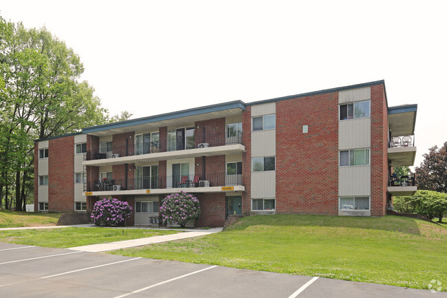 Building Photo - North Pointe Rental