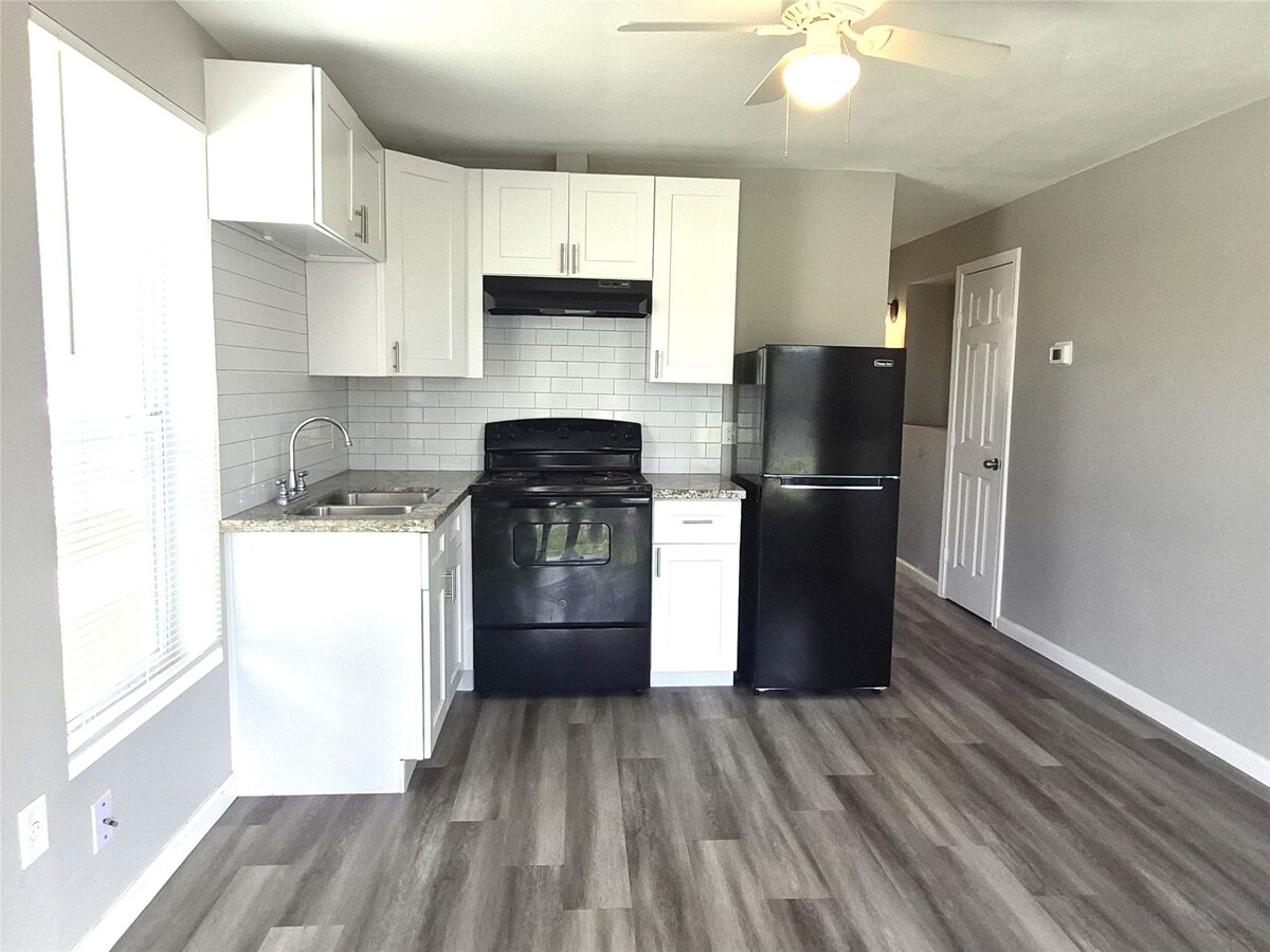 Photo - 1801 Roosevelt St