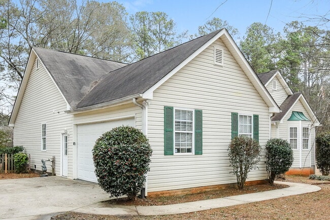 Photo - 5191 Memorial Ln SW