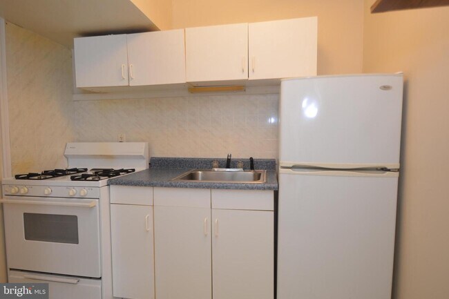Photo - 23 S Delaware St Unit 2