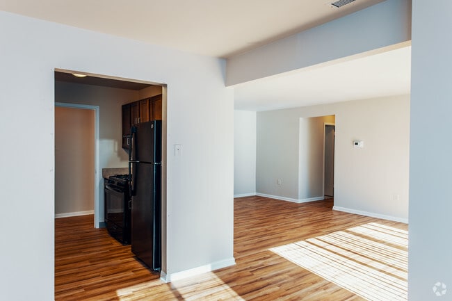 4208 Apt 204 - Fort Chaplin Park