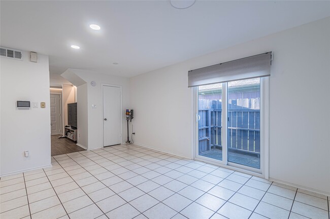 Photo - 1702 Good Day Dr