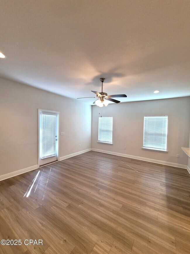 Photo - 1874 Pointe Dr