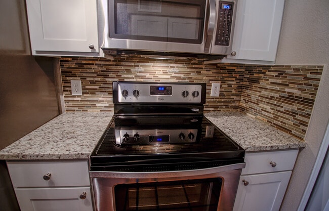 Photo - 1306 Norwalk Ln