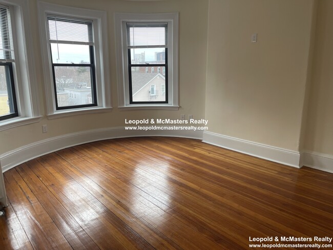 Photo - 884 Massachusetts Ave Unidad 10A Rental