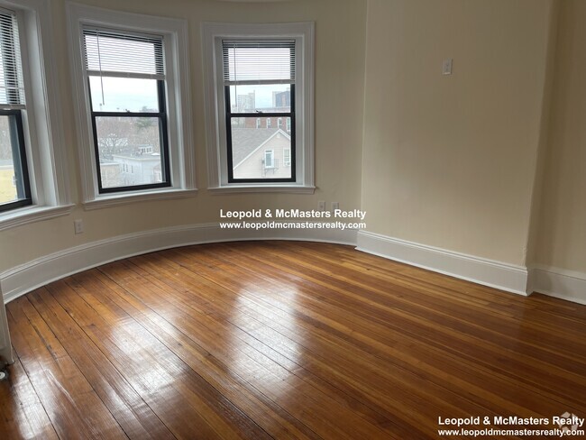 Building Photo - 884 Massachusetts Ave Unit 10A Rental