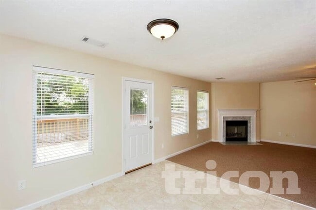 Photo - 612 Elderberry Way