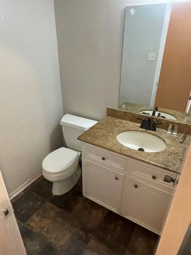 Photo - 4105 Vista Rd Unit 1