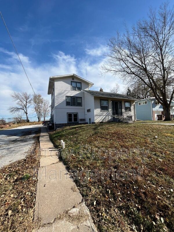 Building Photo - 3502 S 51st St Unit 4 Rental