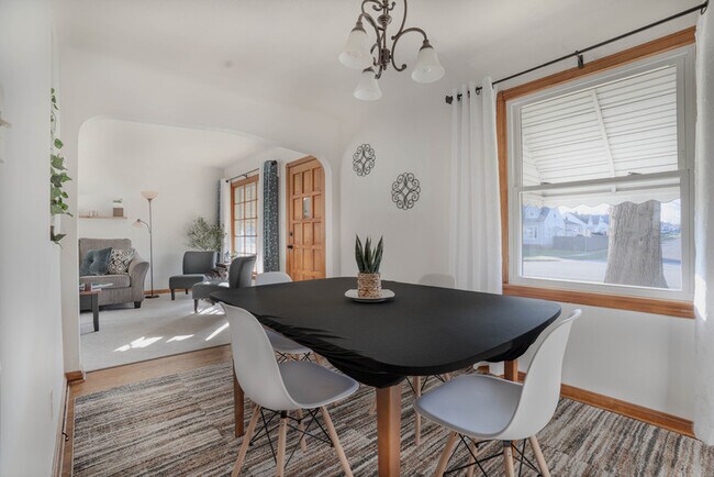 Photo - 6069 W 54th St