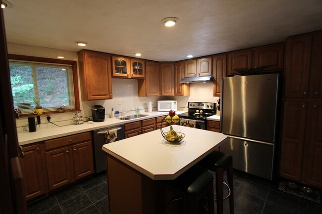 Kitchen - 3441 Brighton Rd