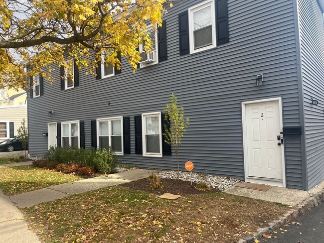 Building Photo - 8-10 King Street, LLC