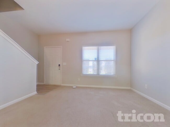 Photo - 29 Carriage Hls Dr SE